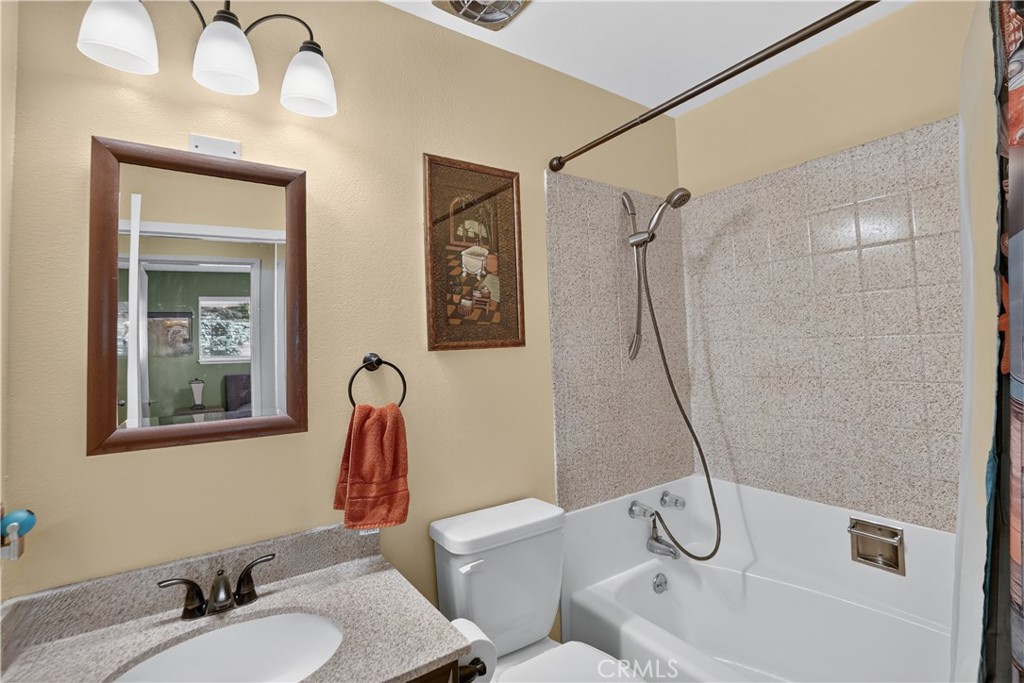 16429 Avalon Avenue Property Photo 30