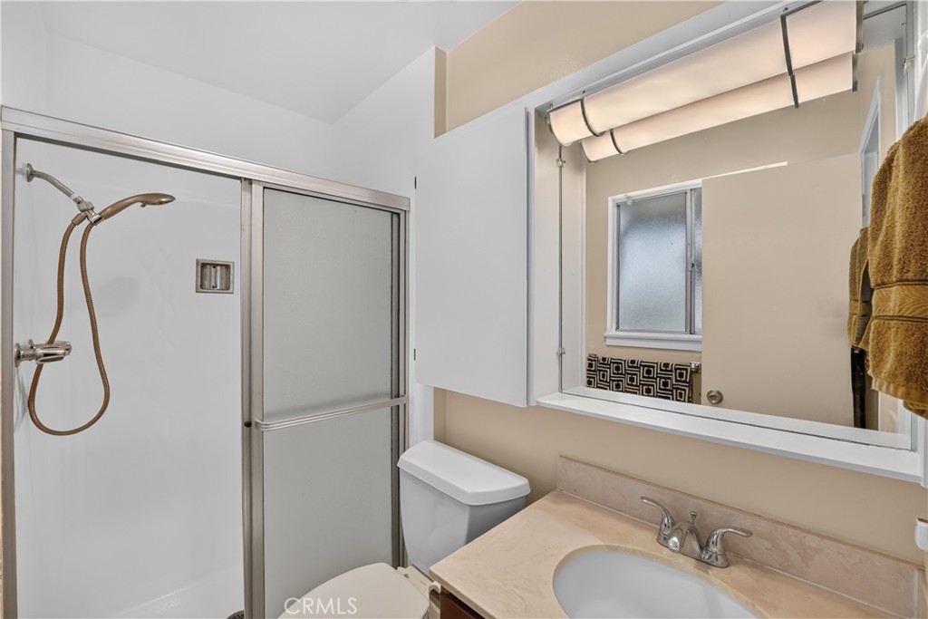 16429 Avalon Avenue Property Photo 36