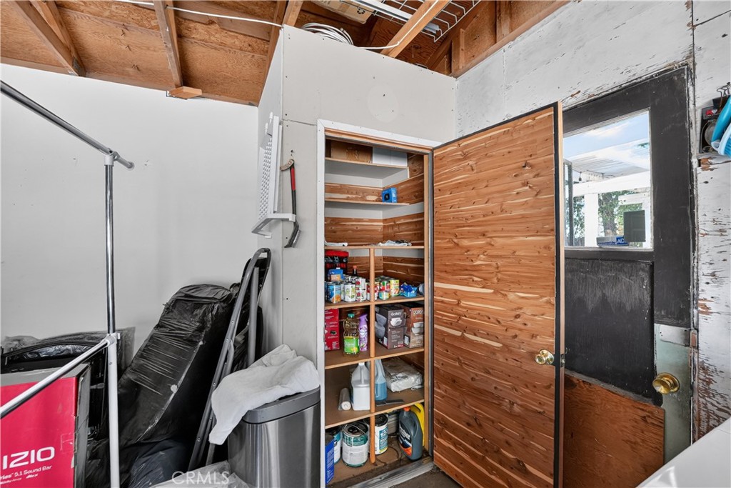 16429 Avalon Avenue Property Photo 39