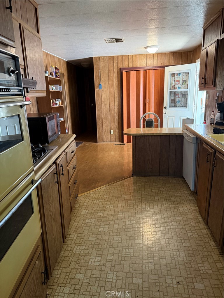 16860 Slover Avenue 61 Property Photo 3