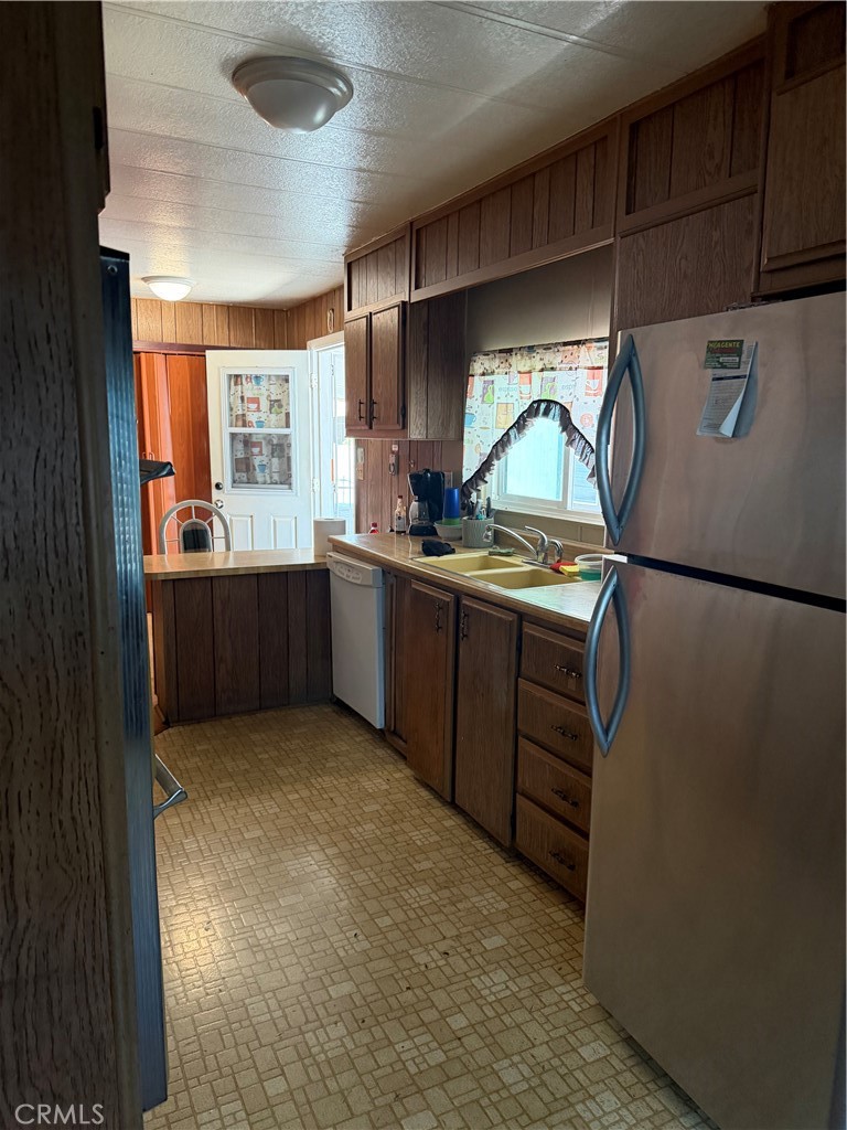 16860 Slover Avenue 61 Property Photo 4