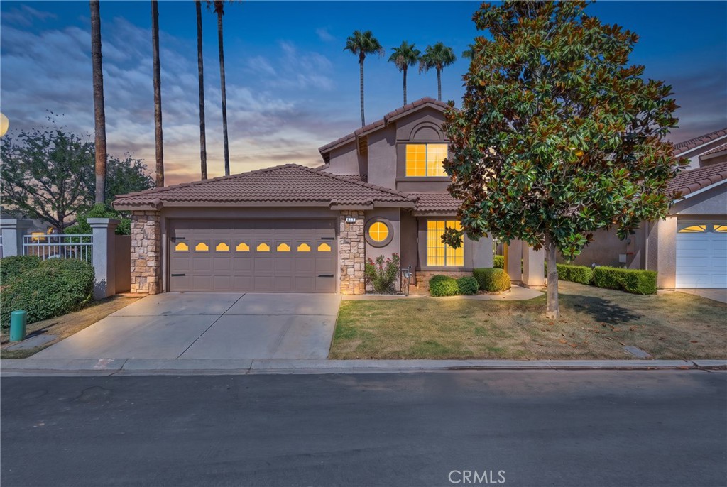 683 Sunshine Property Photo 2