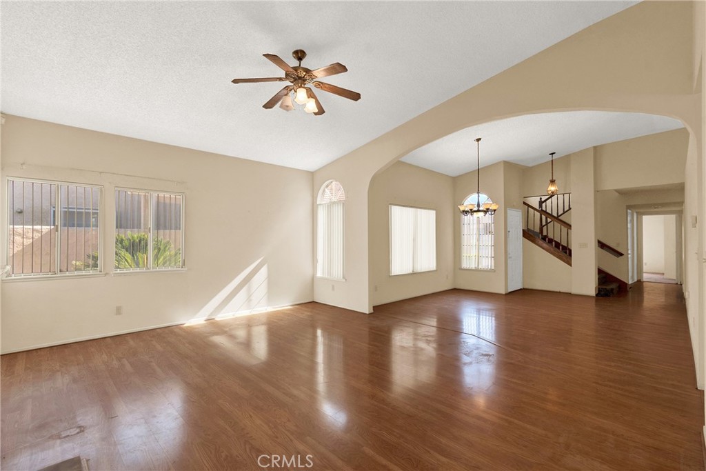 683 Sunshine Property Photo 7