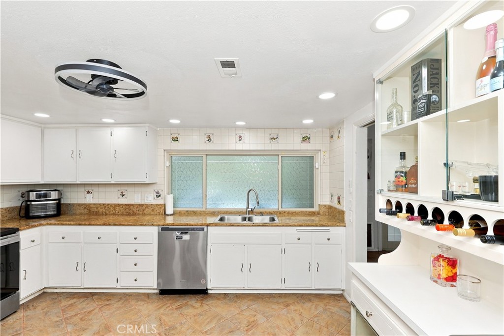 4605 Brentwood Property Photo 11
