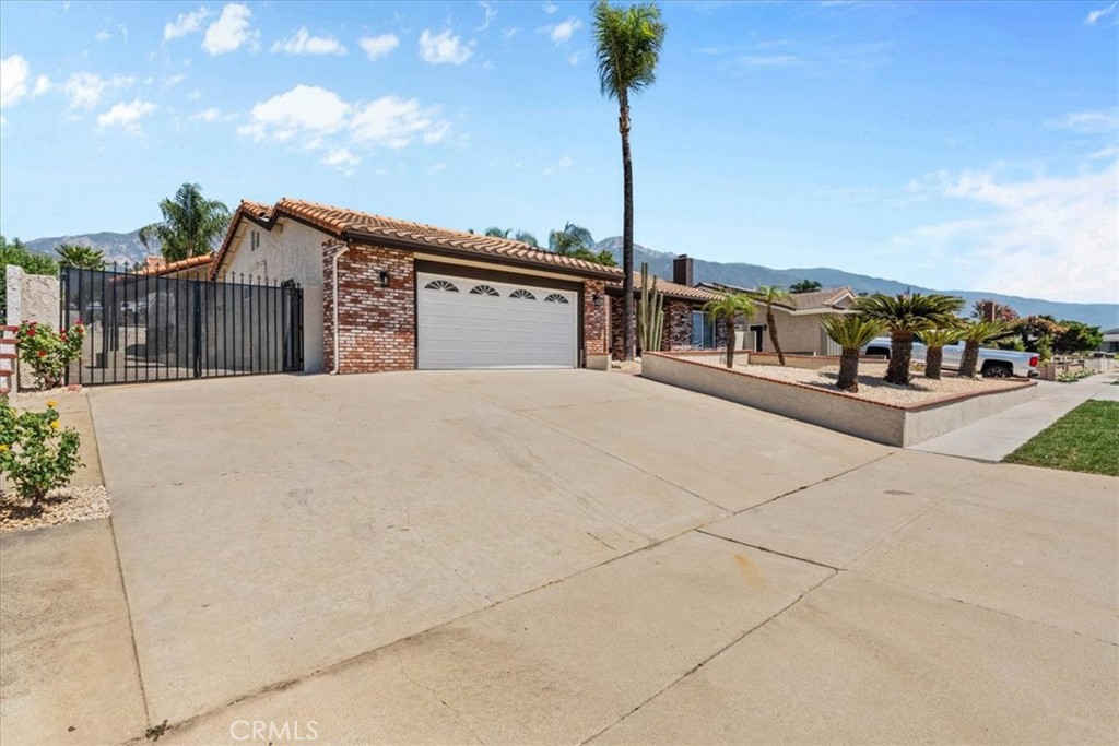 8440 Pumalo Property Photo 9