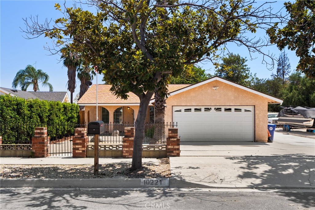 10221 26th Street Property Photo 1
