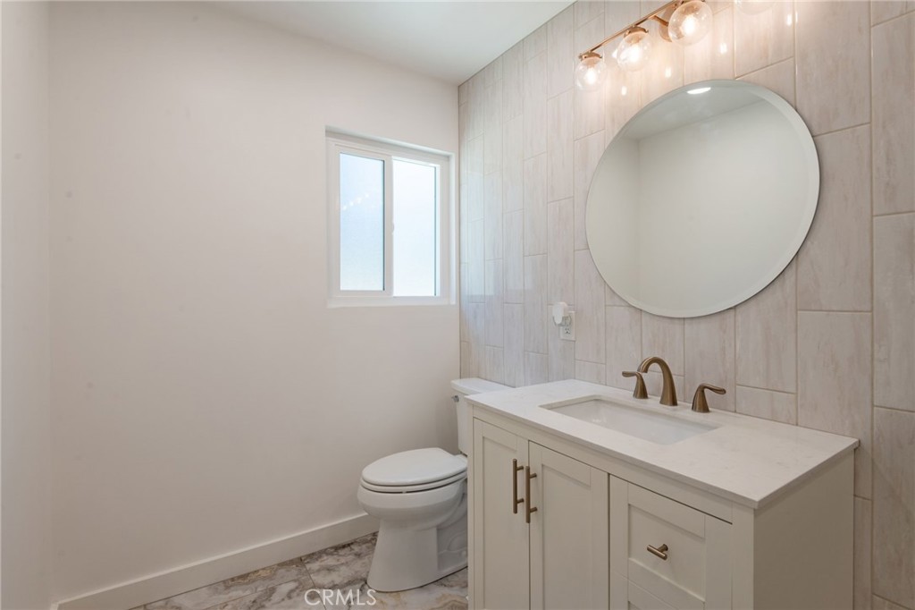 6336 Glen Aire Avenue Property Photo 17