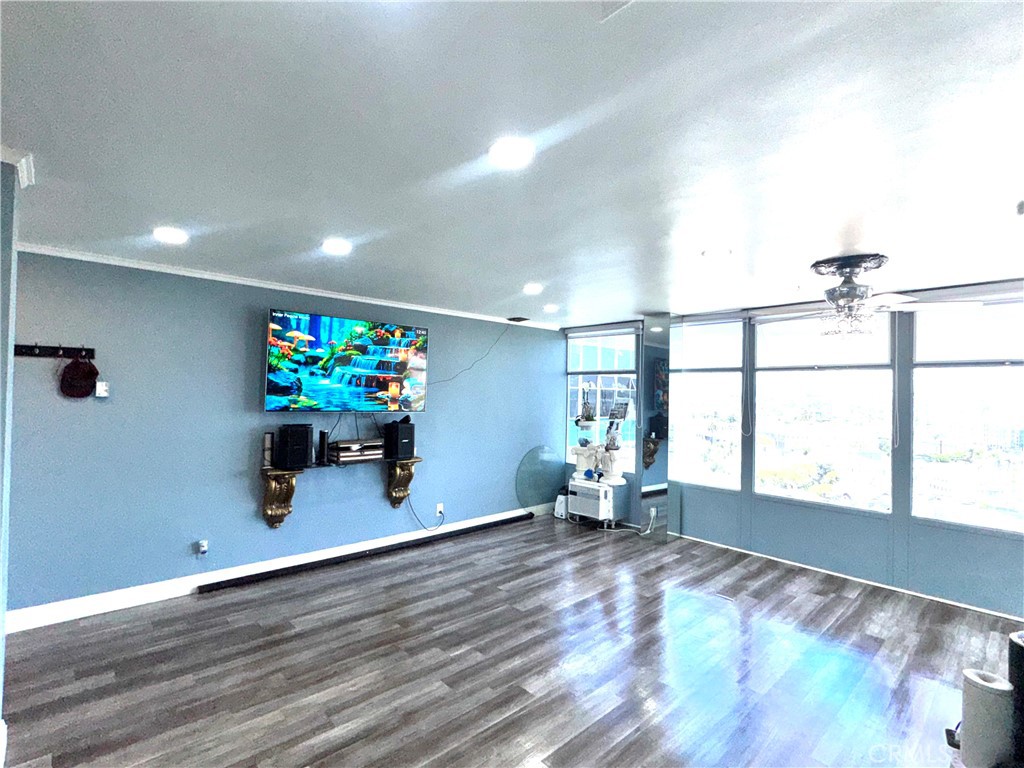 100 Atlantic 1012 Property Photo 9