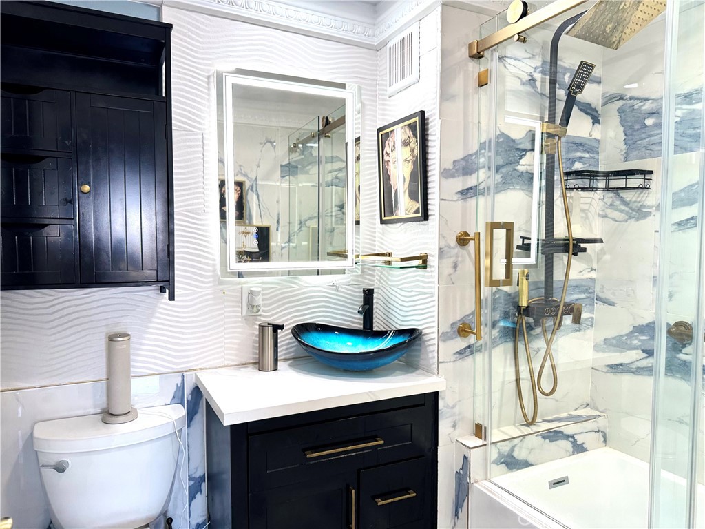 100 Atlantic 1012 Property Photo 24