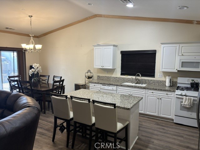 1271 Pinehurst Property Photo 6