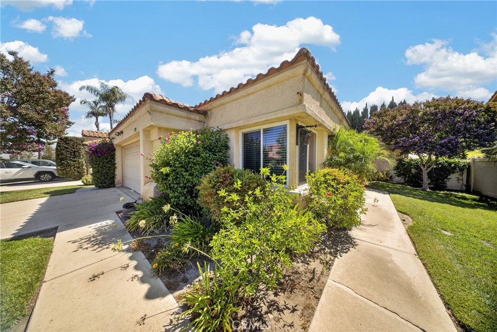 1220 Jasmine Property Photo 5