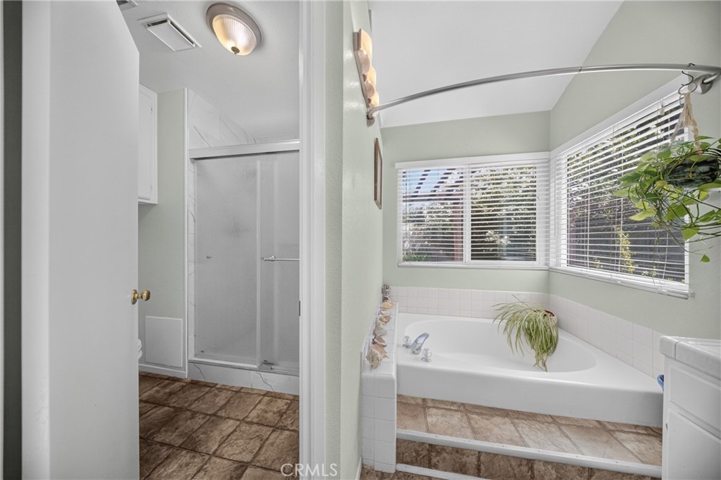 1220 Jasmine Property Photo 28