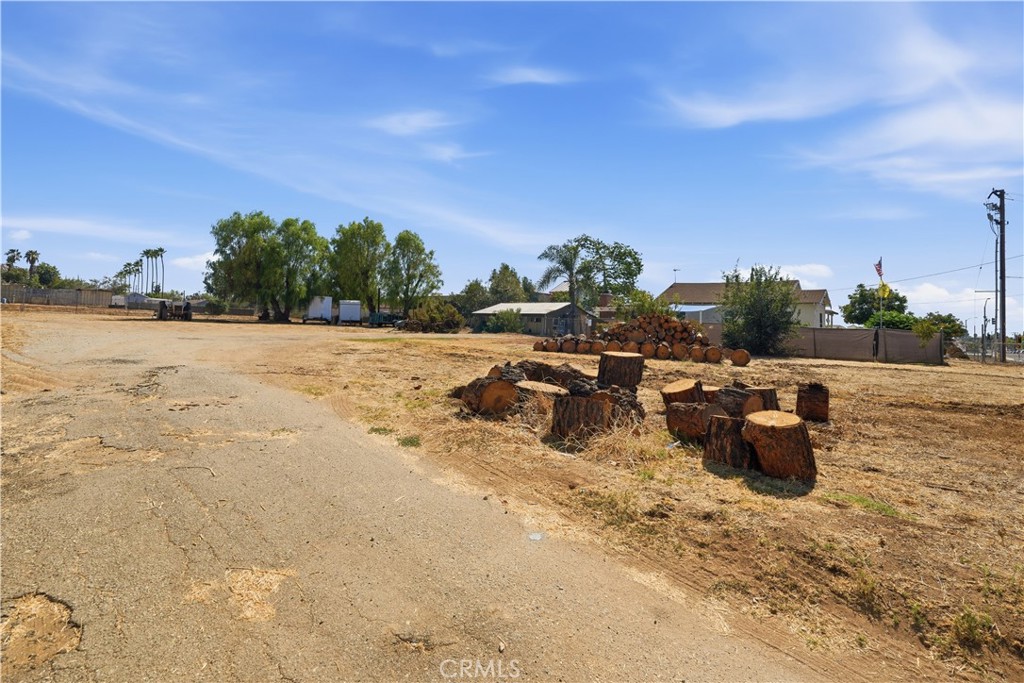 17157 Van Buren Property Photo 7