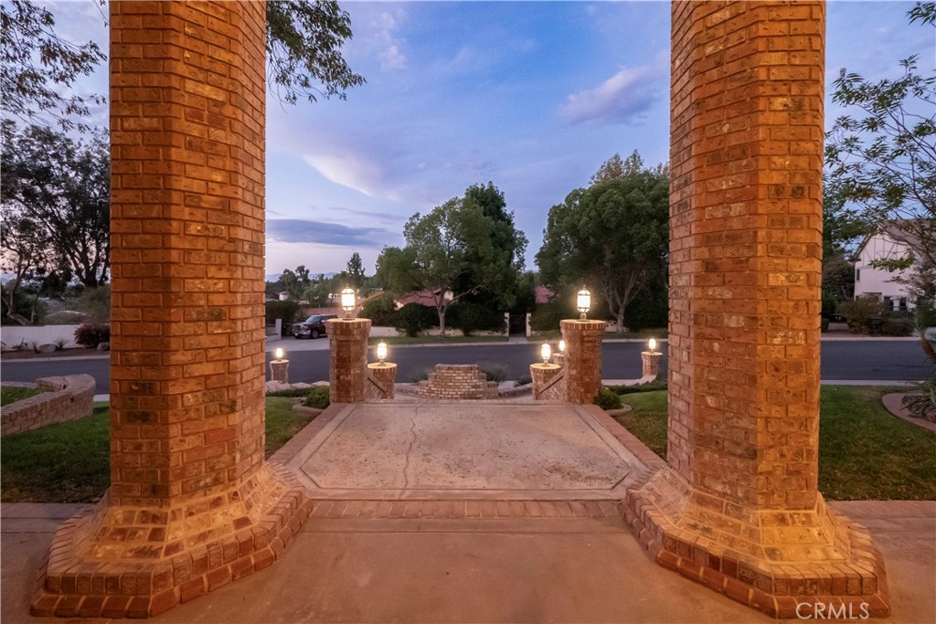 15181 Kellen Court Property Photo 3