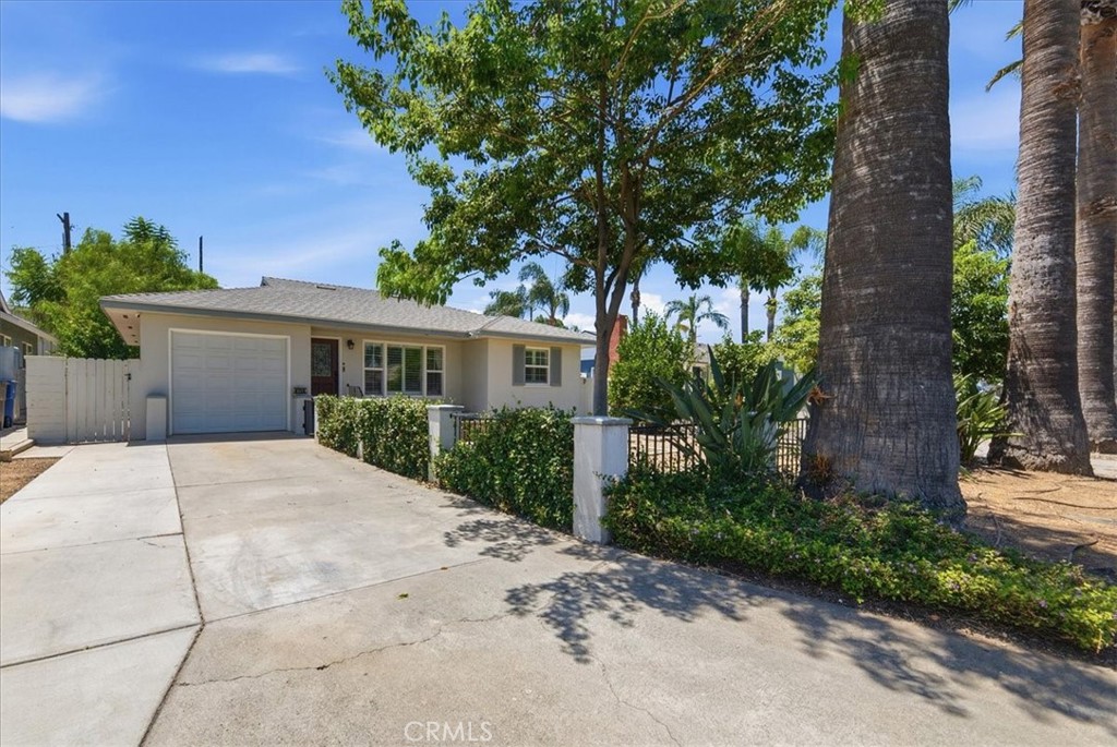 4158 Gardena Drive Property Photo 1