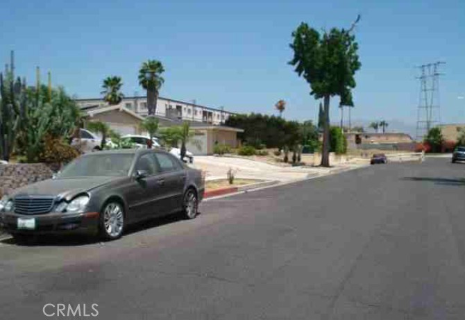 12157 Lull Property Photo 2