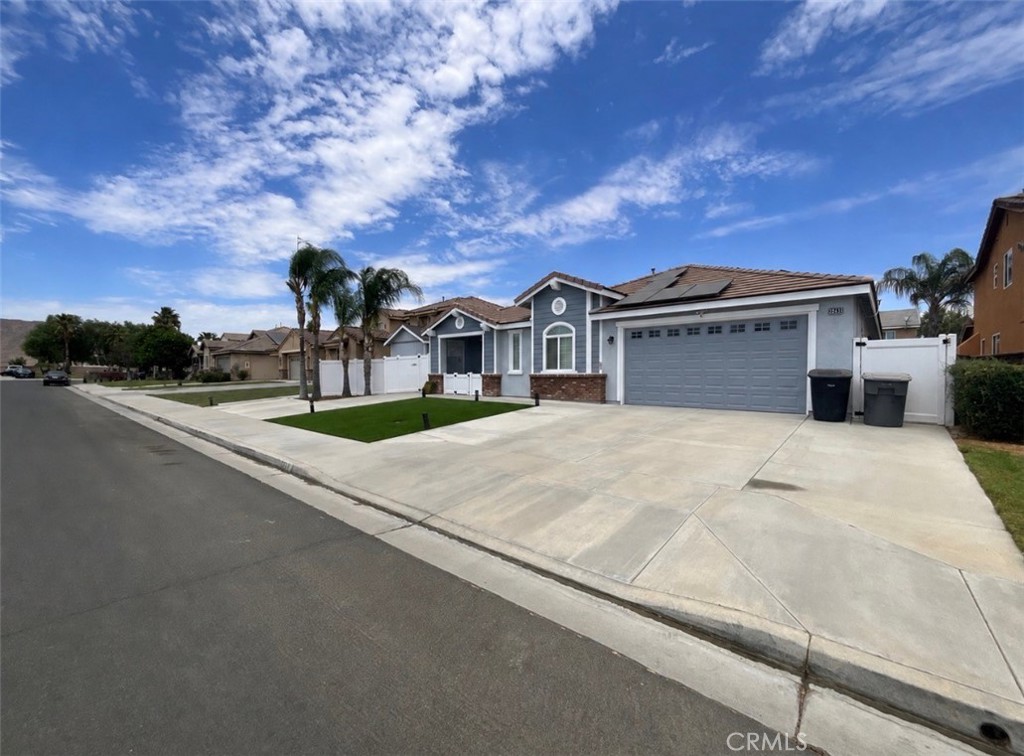 2243 Finch Property Photo 1