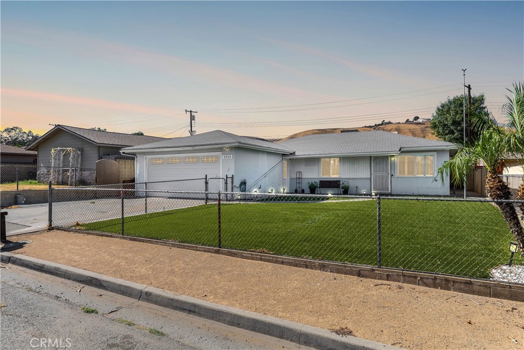 2223 Cottonwood Property Photo 6