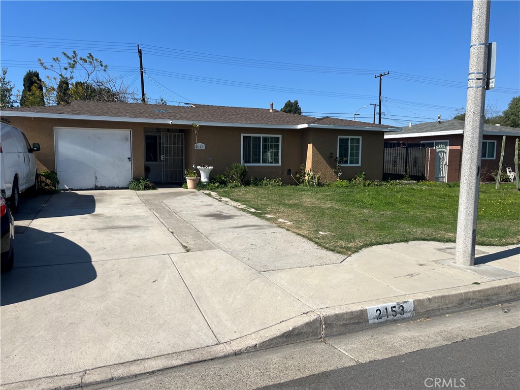 2153 S Oertley Property Photo 2
