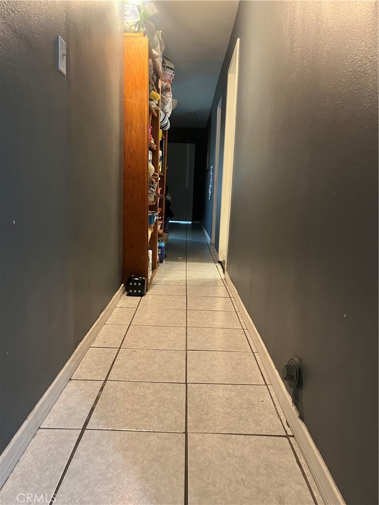 2153 S Oertley Property Photo 5