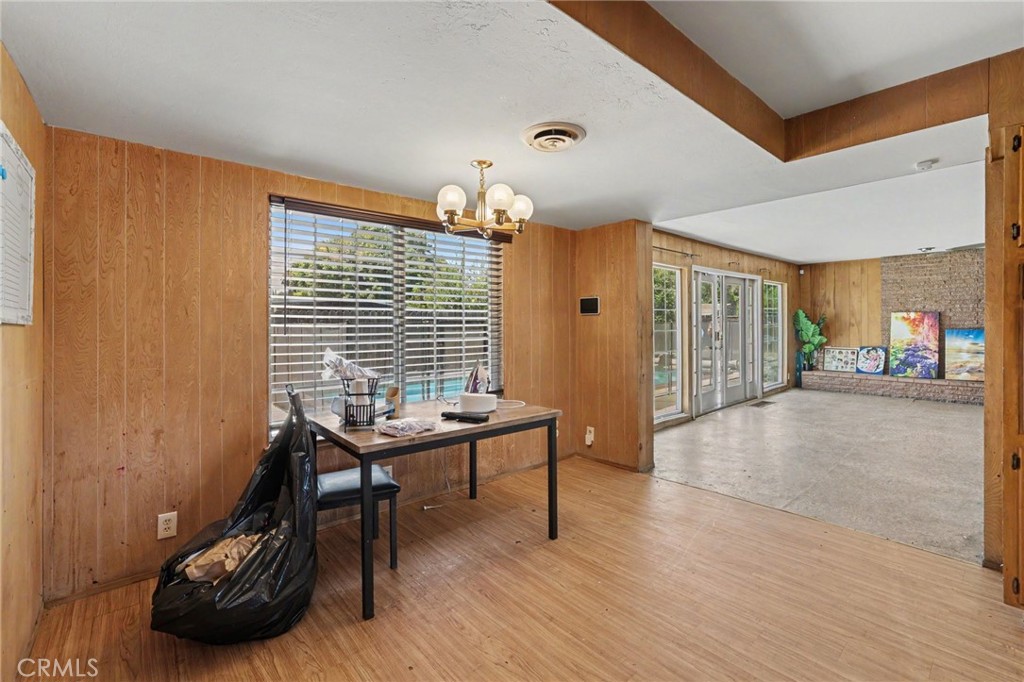 21 E Emerson Avenue Property Photo 4