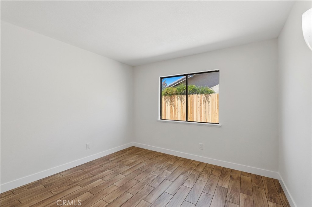 13454 Elm Property Photo 17