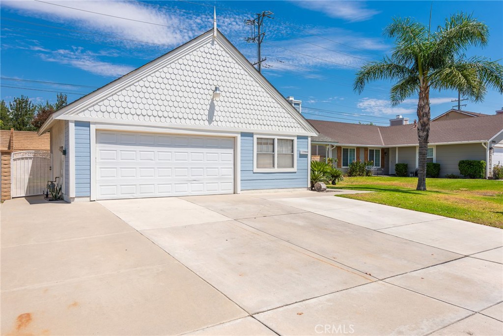 15940 Mesa Dr Property Photo 3