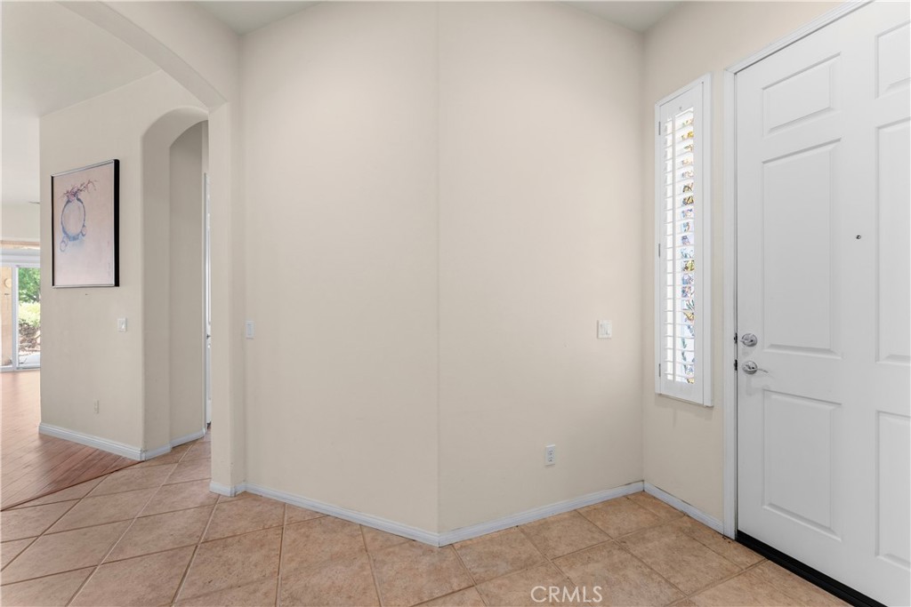 4860 Rolling Hills Property Photo 4