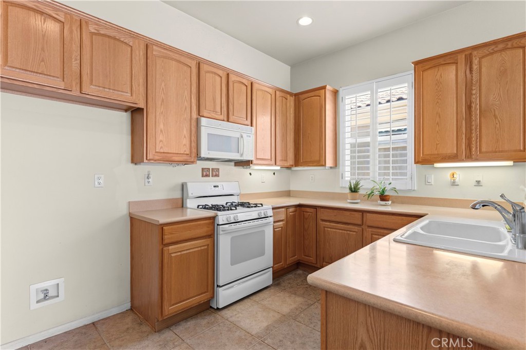 4860 Rolling Hills Property Photo 8