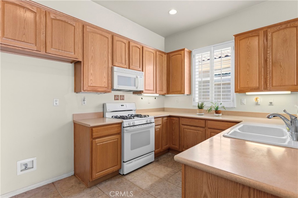 4860 Rolling Hills Property Photo 8