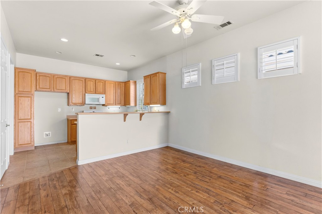 4860 Rolling Hills Property Photo 9