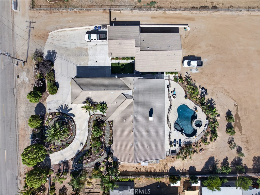 18626 Mariposa Property Photo 3