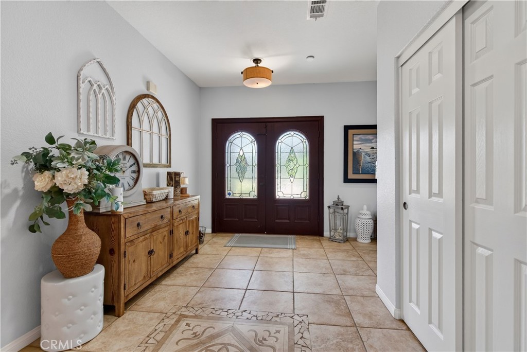 18626 Mariposa Property Photo 15