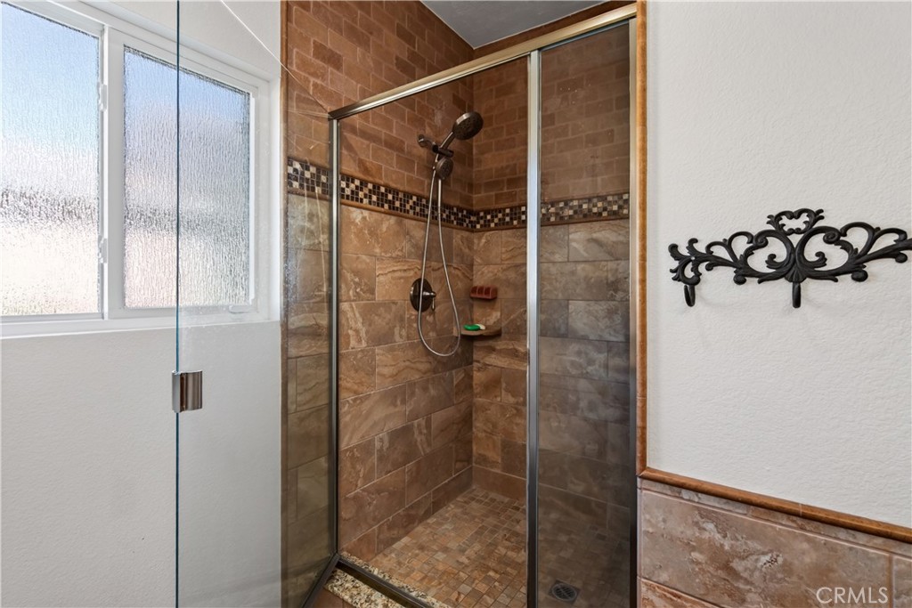 18626 Mariposa Property Photo 25