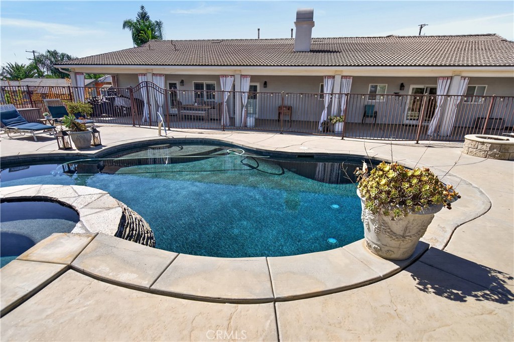 18626 Mariposa Property Photo 34