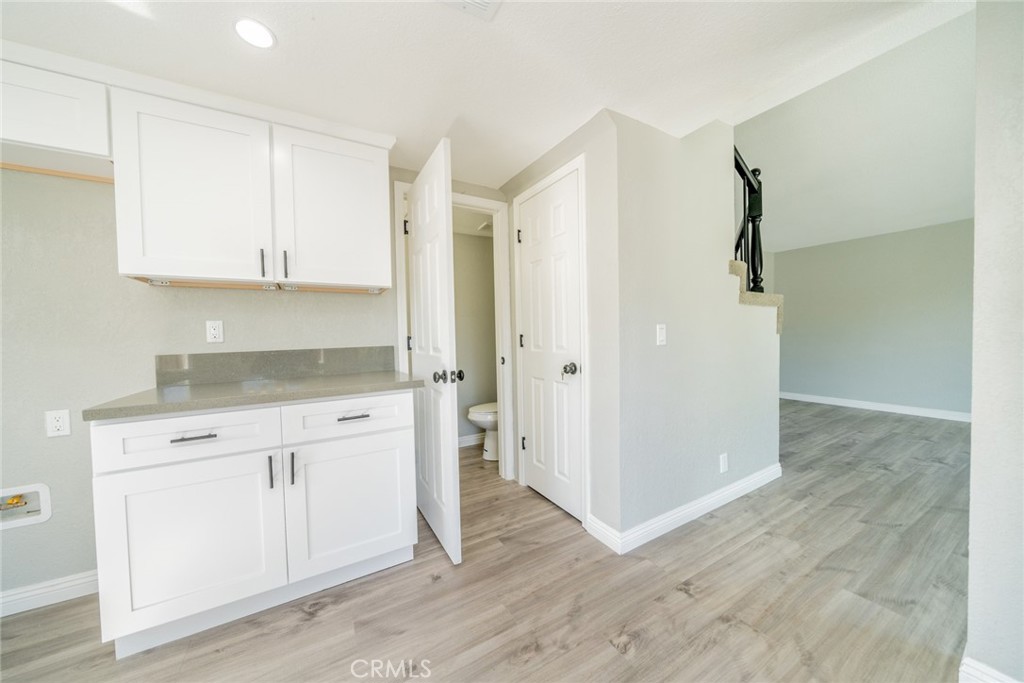 827 S Tamarisk Avenue Property Photo 14