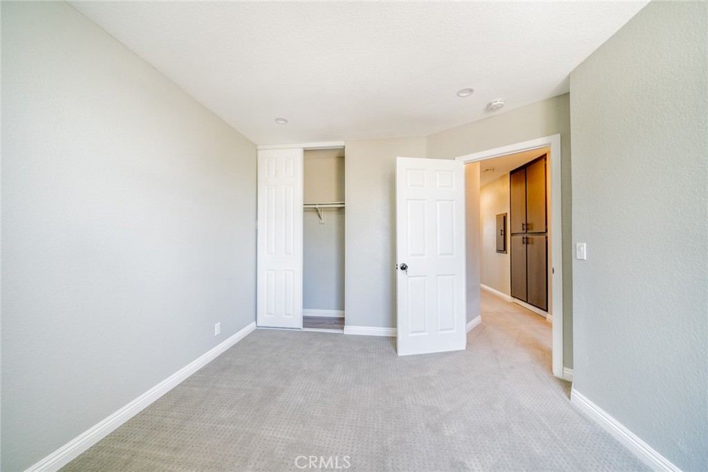 827 S Tamarisk Avenue Property Photo 27