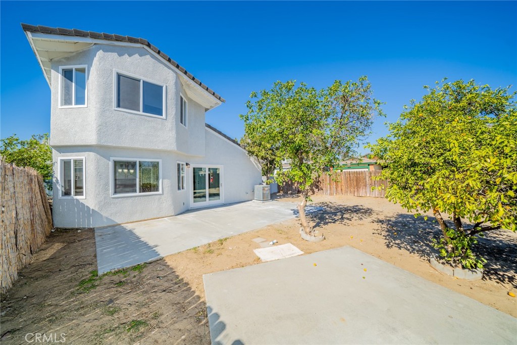 827 S Tamarisk Avenue Property Photo 33