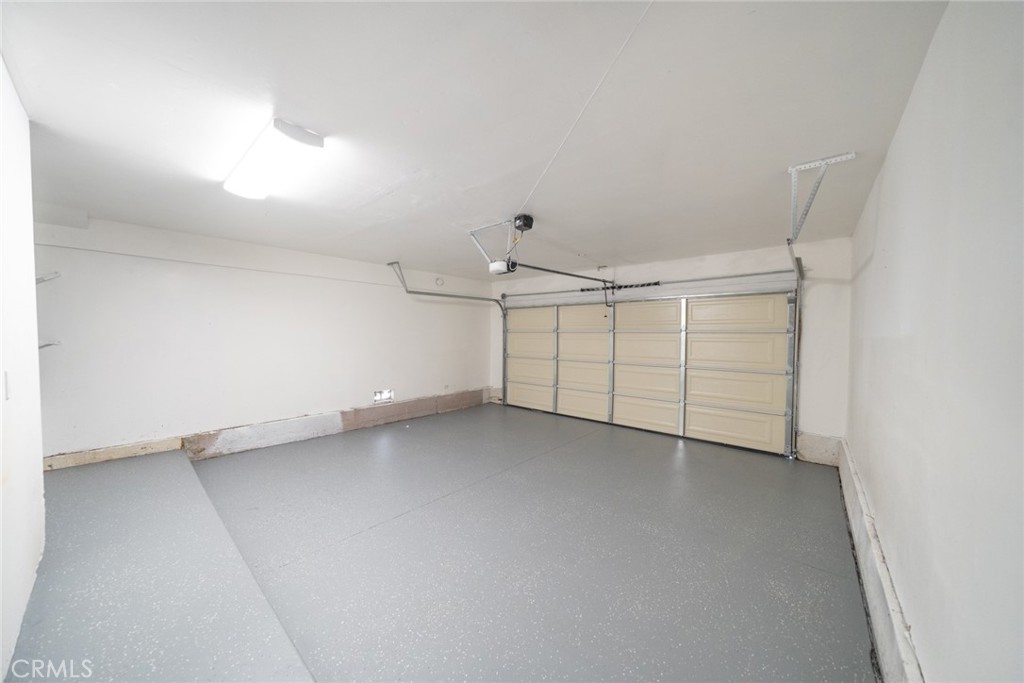 827 S Tamarisk Avenue Property Photo 35