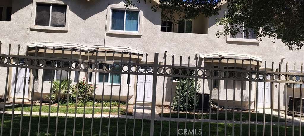 1425 S White B Property Photo 1