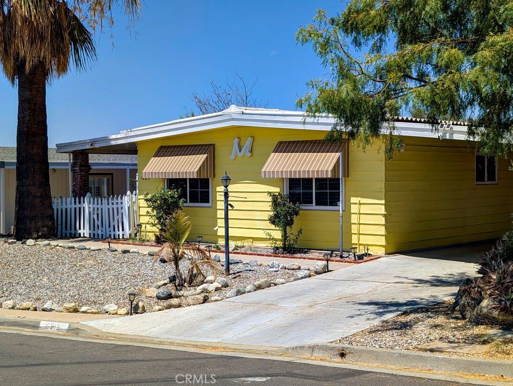 10213 Overland Property Photo 4