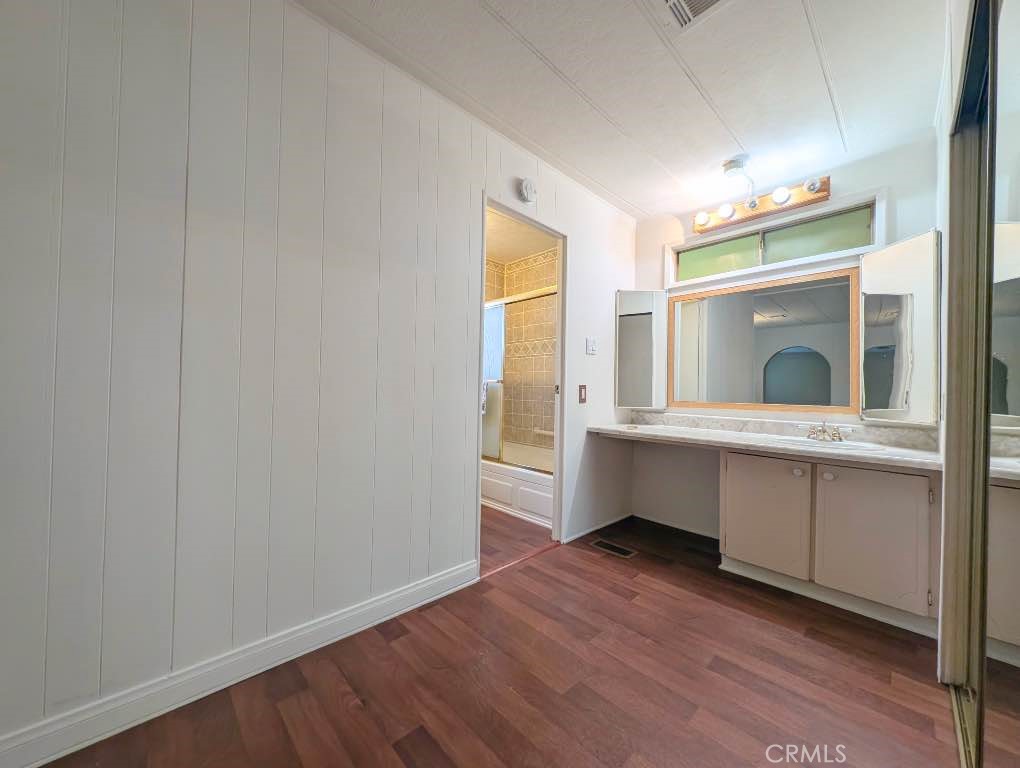 10213 Overland Property Photo 29
