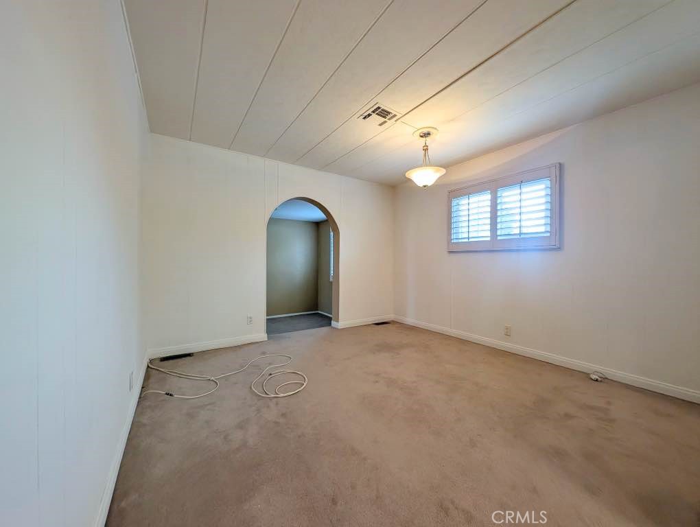 10213 Overland Property Photo 34