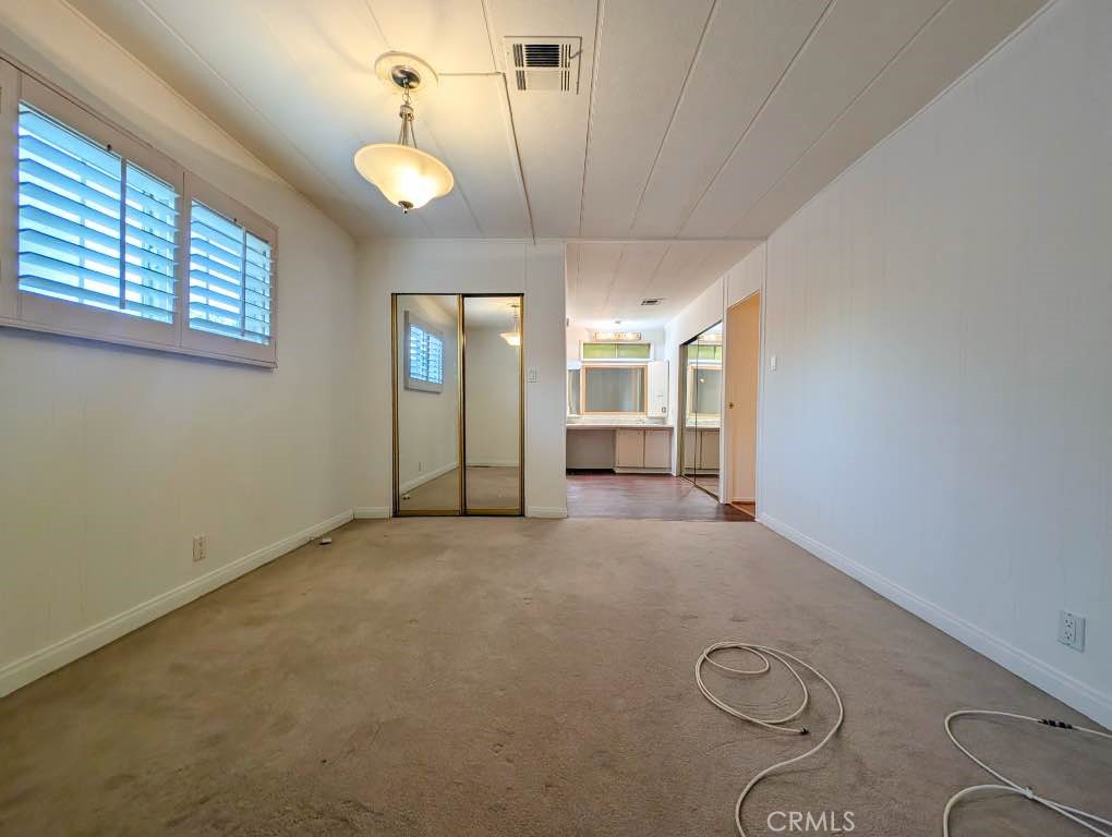 10213 Overland Property Photo 35