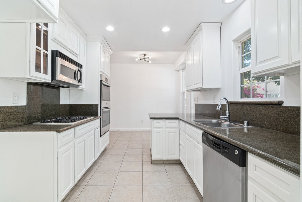 205 Waring Property Photo 6