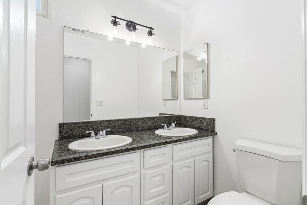 205 Waring Property Photo 16
