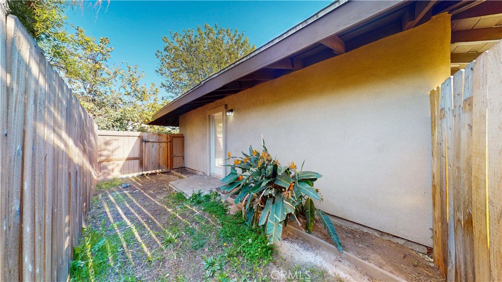 205 Waring Property Photo 36
