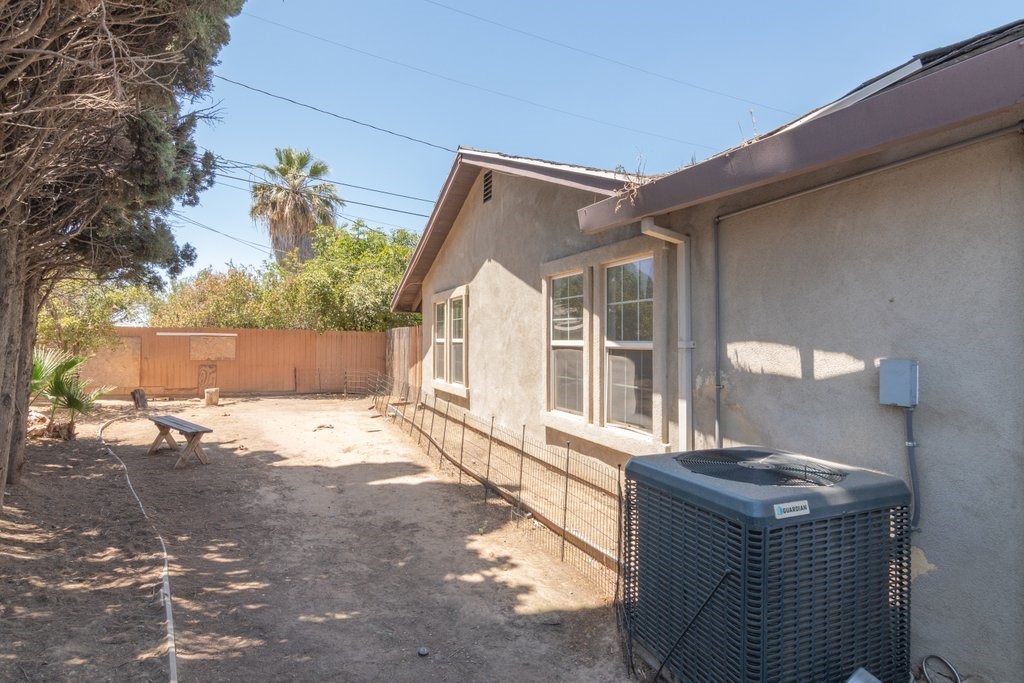 205 Waring Property Photo 43