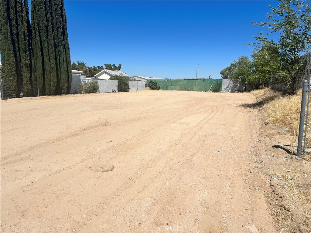 14005 Victoria Drive Property Photo 3