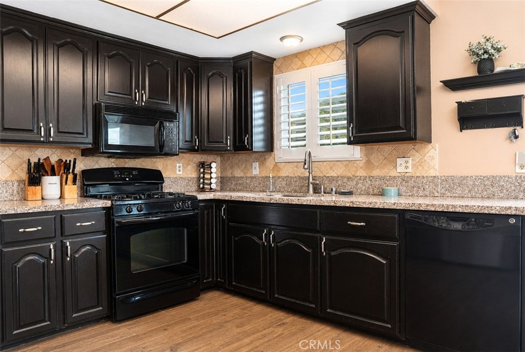 4088 Polk Property Photo 10